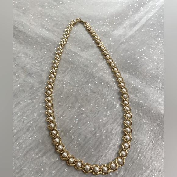 Vintage Napier Signed Single Strand Faux Pearl Woven Gold Tone Necklace - Picture 1 of 5